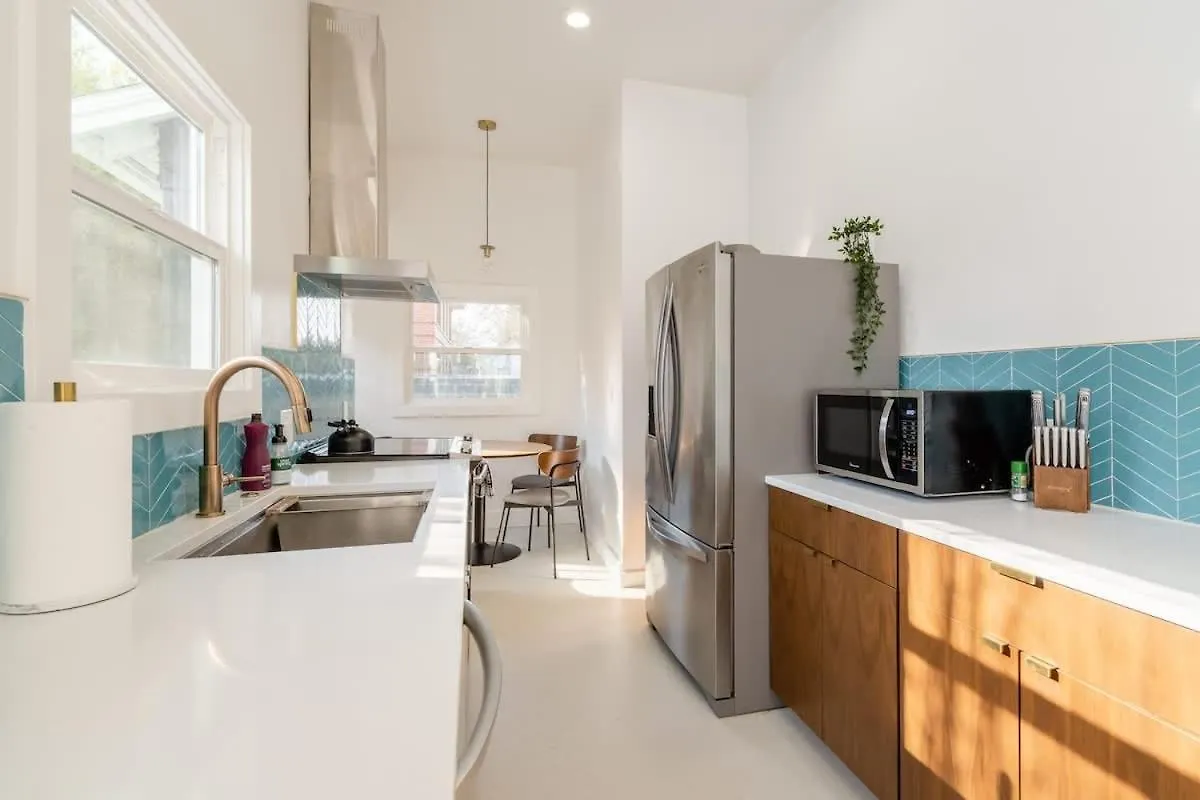Holiday home Stay Portland - Heart Of Portland Midcentury Dream 95 Walkscore 3Br
