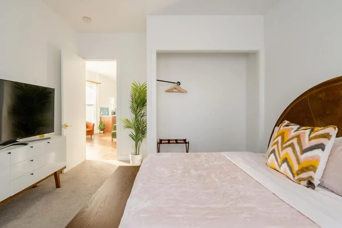 Holiday home Stay Portland - Heart Of Portland Midcentury Dream 95 Walkscore 3Br